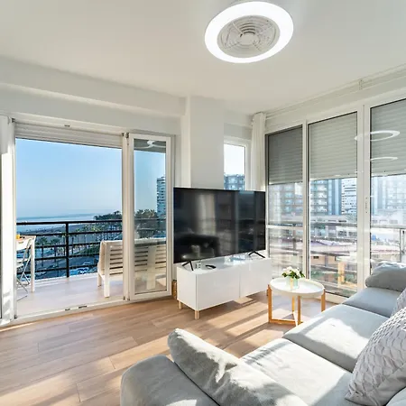 Amazing Playamar Views Торремолинос
